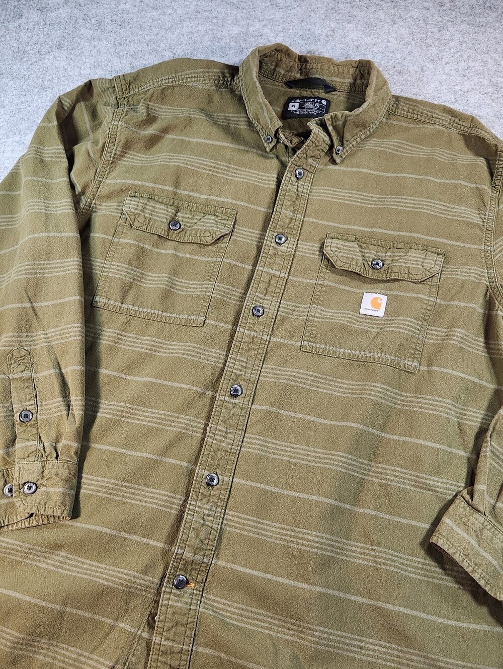 Carhartt Men's Olive Green Button-Down Work Shirt Xlarge Loose Fit